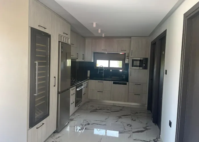 Sea View * باترا